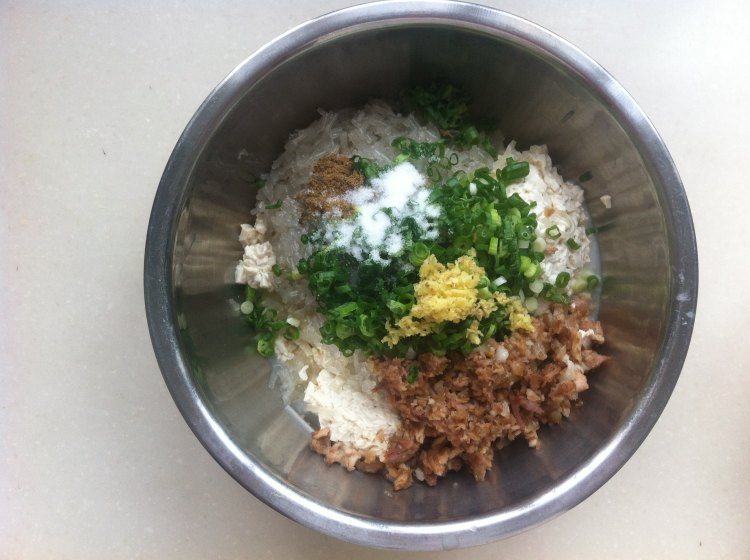 猪肉粉条豆腐包子步骤10