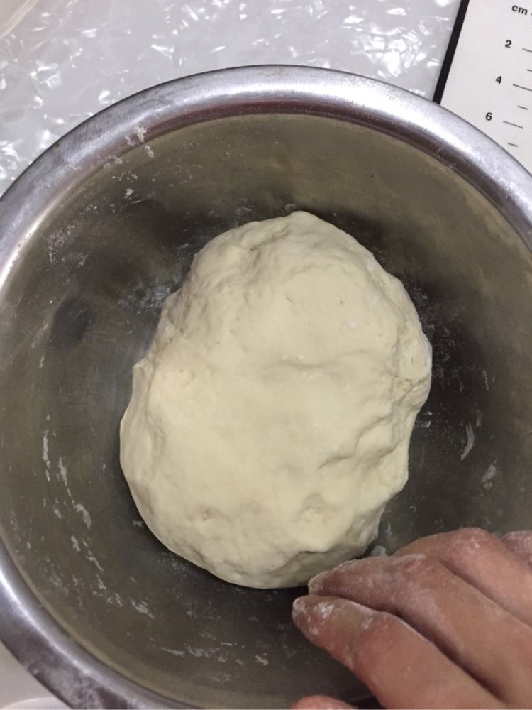 梅干菜包子。步骤6