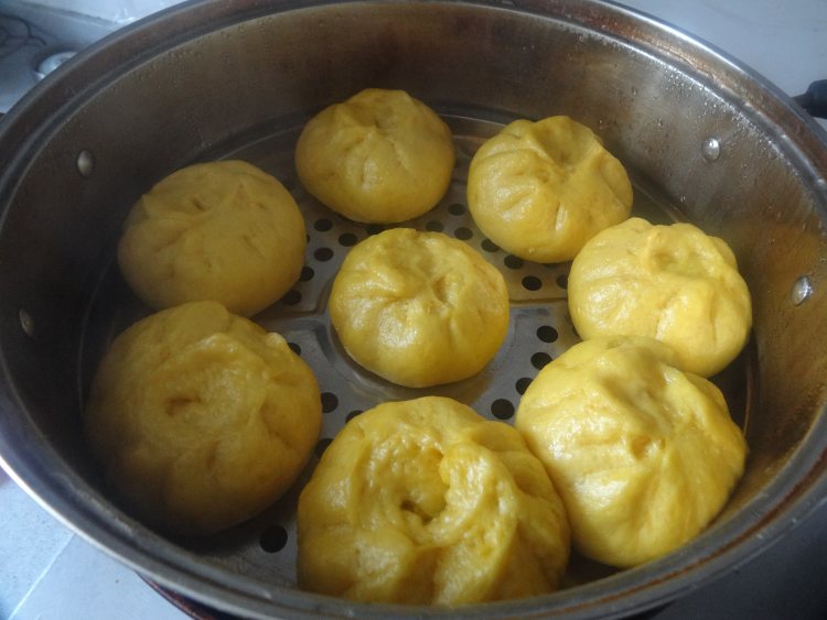 南瓜鸡蛋包子步骤19