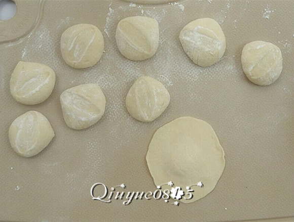 茴香包子步骤8