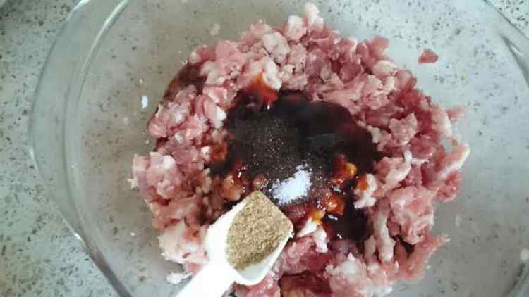 长豆角猪肉大蒸包步骤6