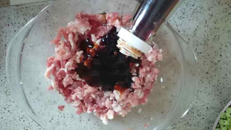 长豆角猪肉大蒸包步骤5