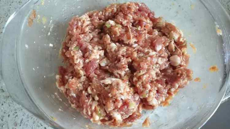 长豆角猪肉大蒸包步骤8