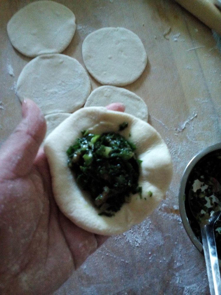 荠菜煎包步骤8