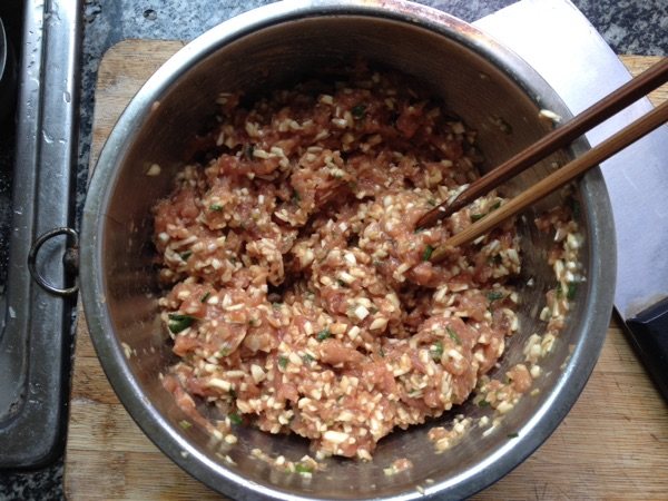 茭白肉馅包子步骤6