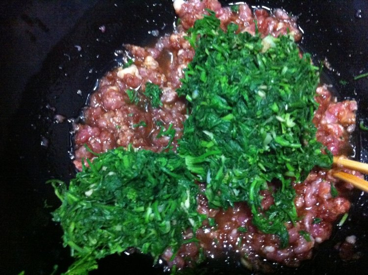 韭菜荠菜猪肉包子步骤7