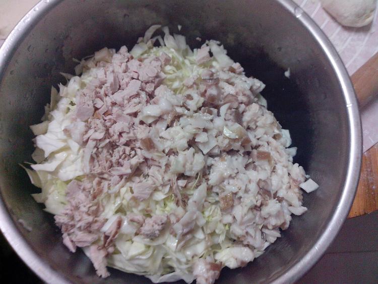 包菜猪肉包子步骤8