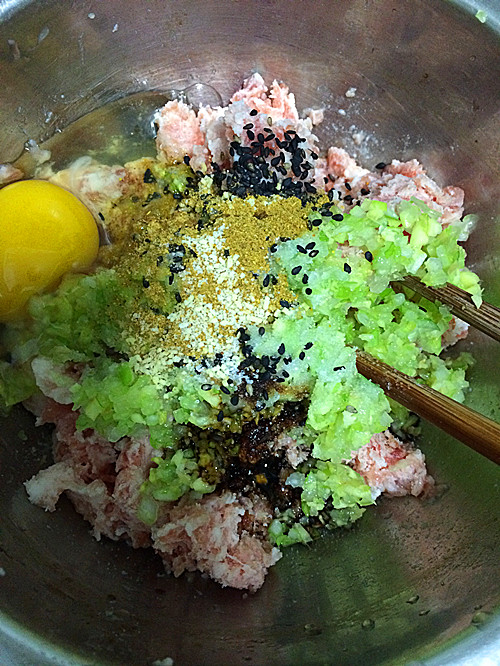 菜汁茴香大包步骤3