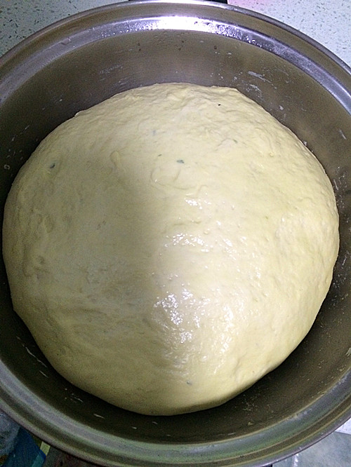 菜汁茴香大包步骤2