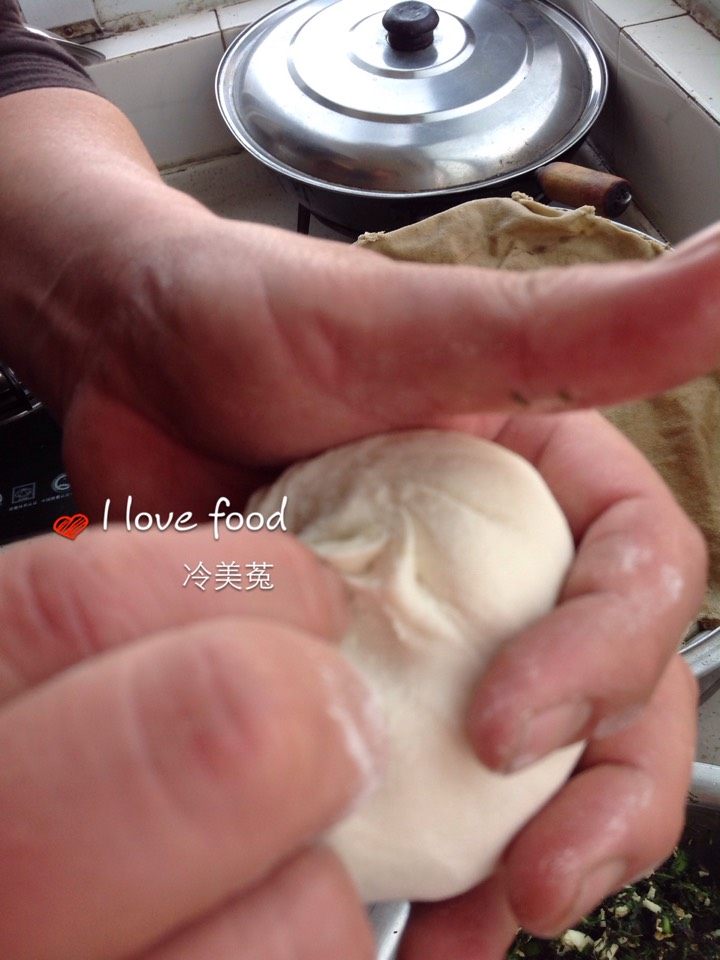 盐西菜包子步骤12