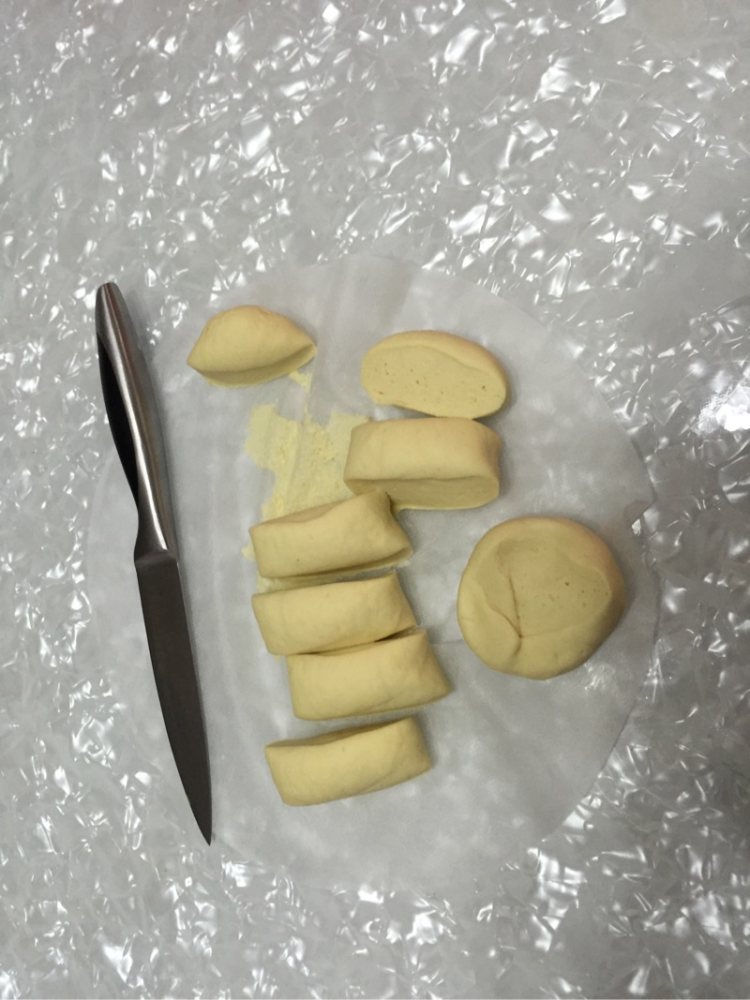 萝卜干包子步骤7