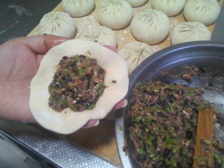 牛肉豆角包子步骤13