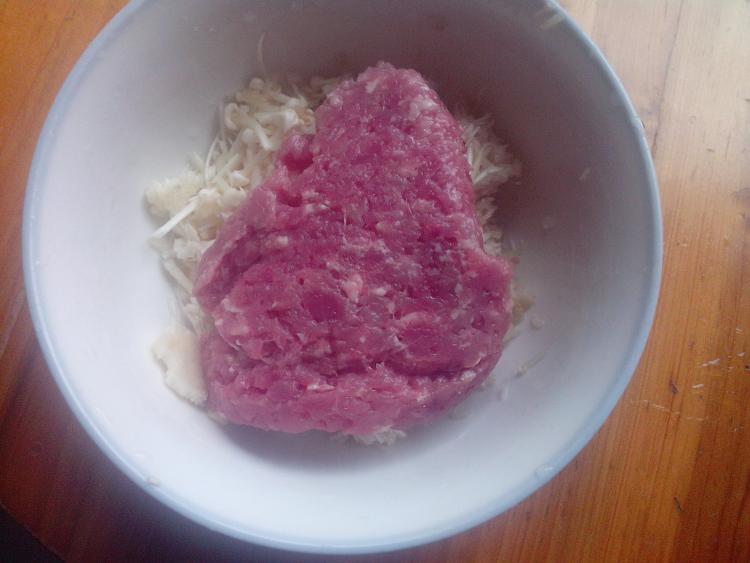 菌菇瘦肉小包子步骤5