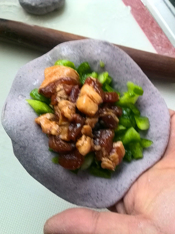 紫米青椒肉丁包子步骤10