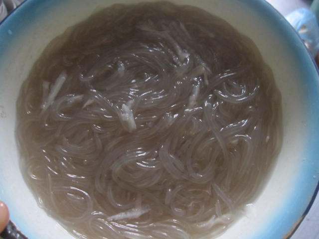 萝卜猪肉粉条包子步骤5
