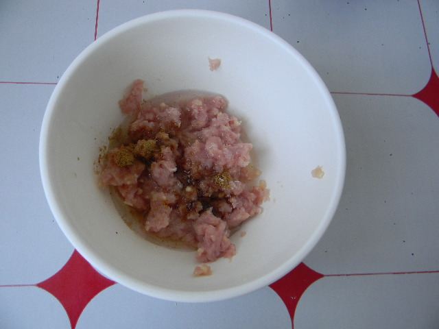 胡萝卜洋葱肉馅包子步骤5