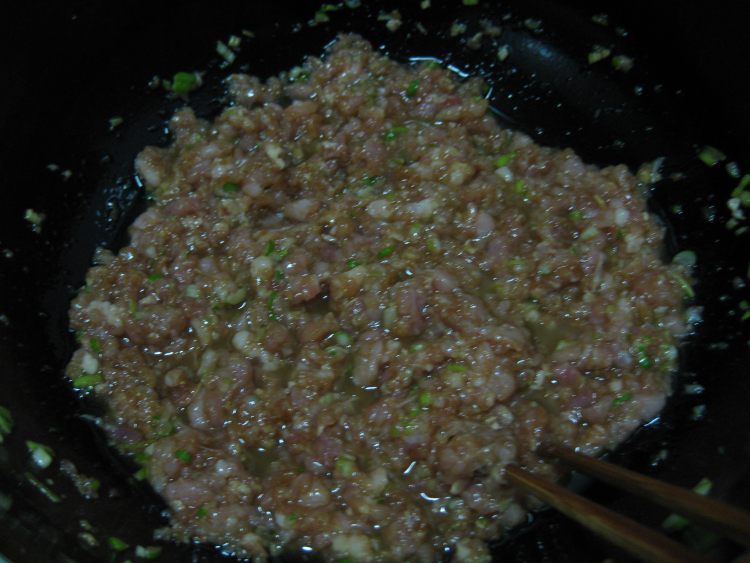 白菜猪肉包子步骤3