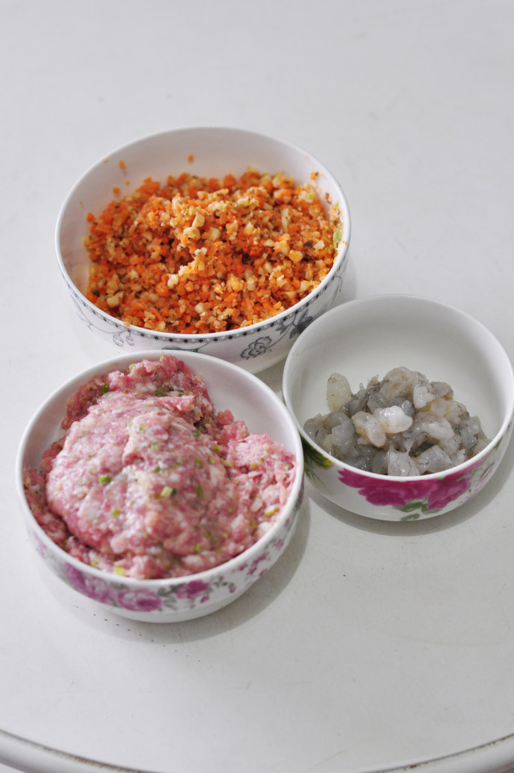 香菇猪肉虾仁包步骤1