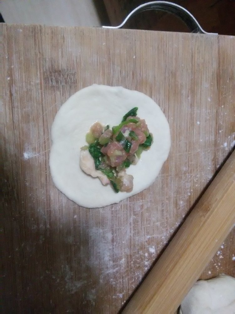 猪肉芹菜包步骤9