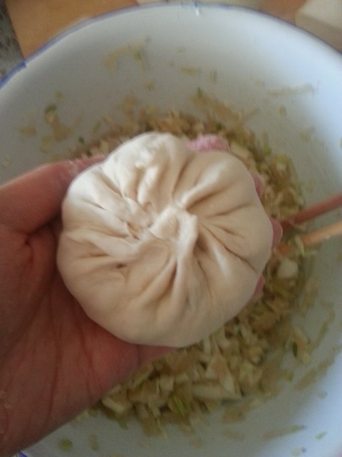 大头菜粉条包子步骤13