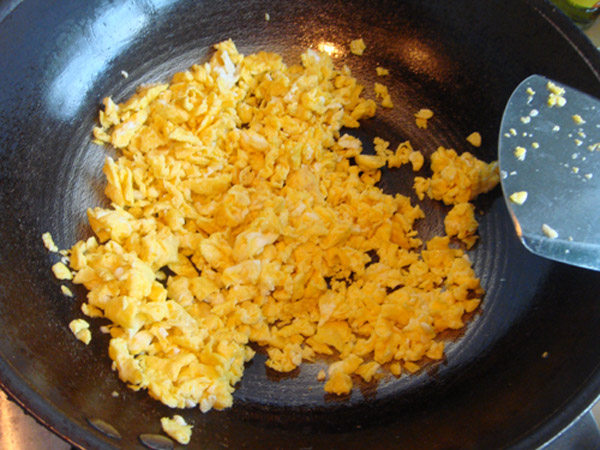 豆渣韭菜鸡蛋包子步骤2