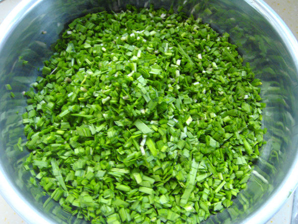 豆渣韭菜鸡蛋包子步骤1