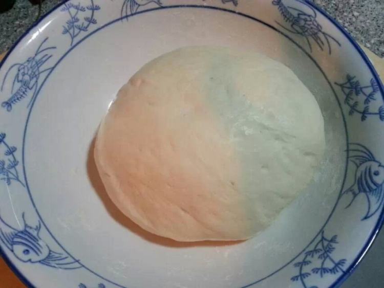 鲜肉包子步骤5