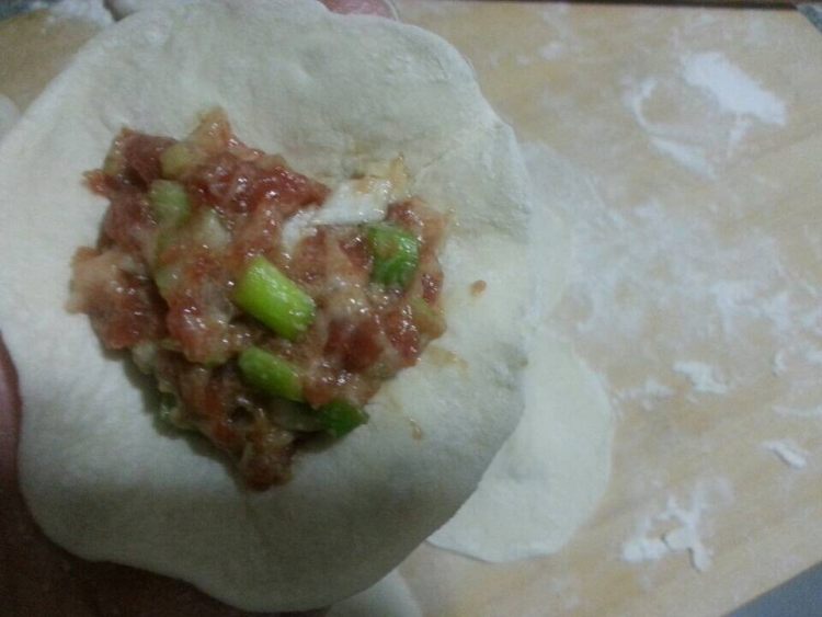 鲜肉包子步骤16