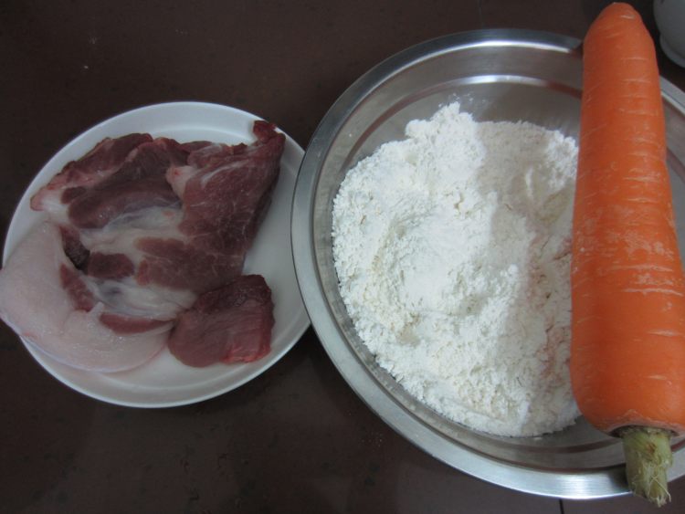 胡萝卜肉包子步骤1