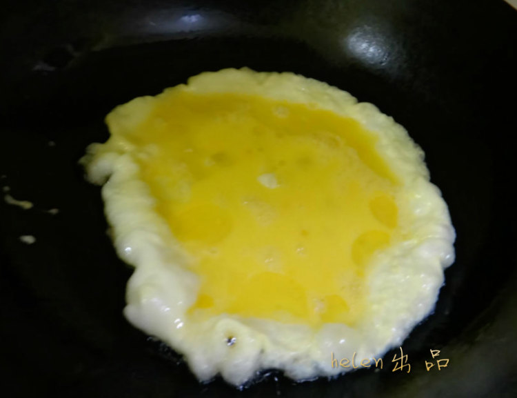 韭菜鸡蛋木耳包子步骤6
