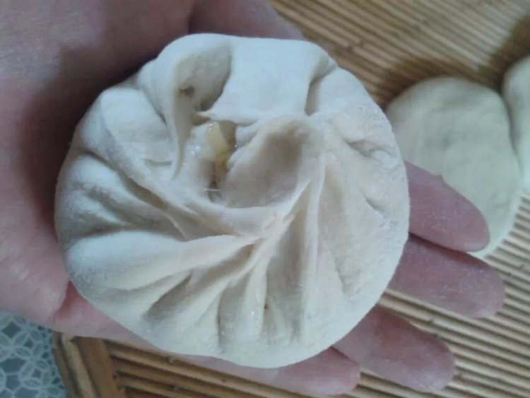 南瓜馅菜包步骤15