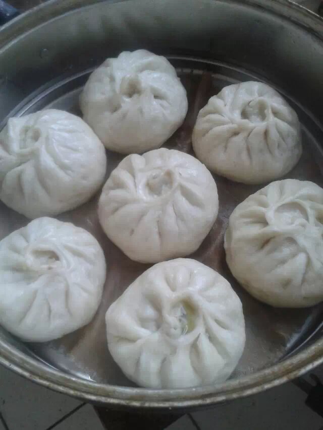 南瓜馅菜包步骤17