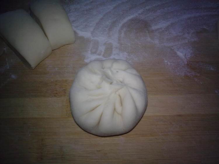茴香猪肉包子步骤8
