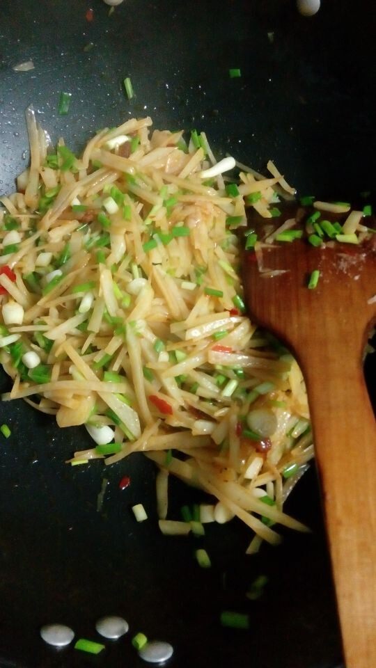 微辣土豆包步骤6