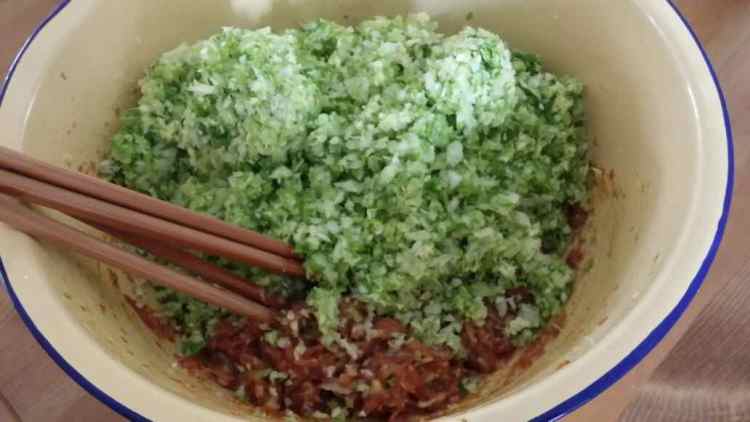猪肉白菜大包子步骤8