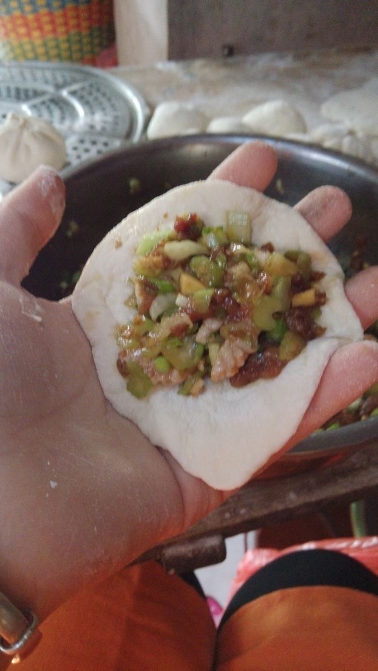 芹菜肉馅大包子步骤9