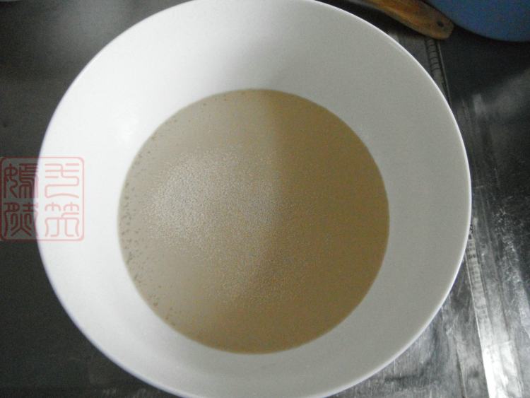 黑木耳香菇猪肉包步骤1