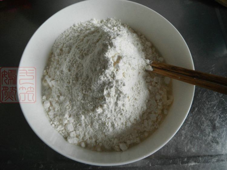 黑木耳香菇猪肉包步骤2