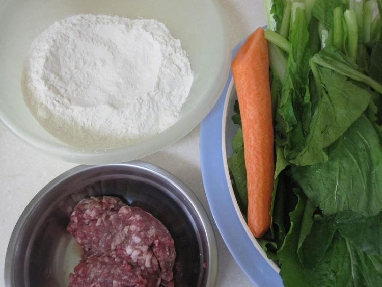 牛肉小白菜包子步骤1