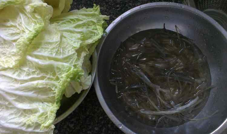 白菜粉条大肉包步骤2