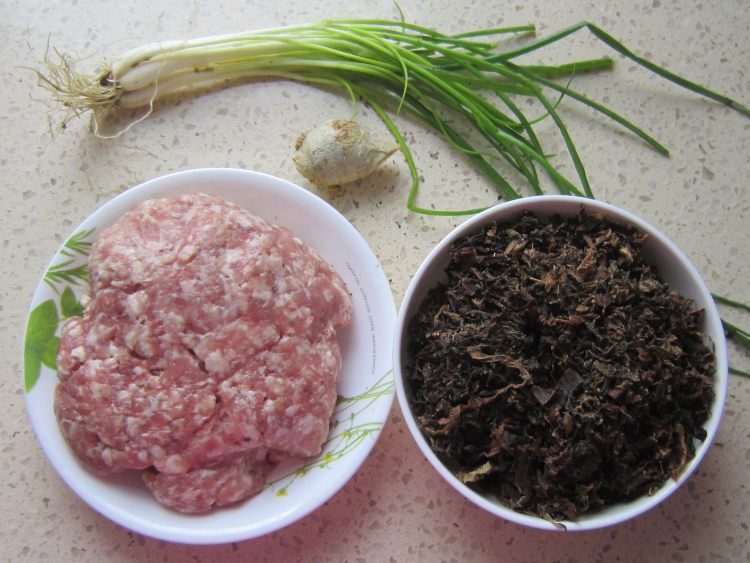 梅干菜肉包步骤1