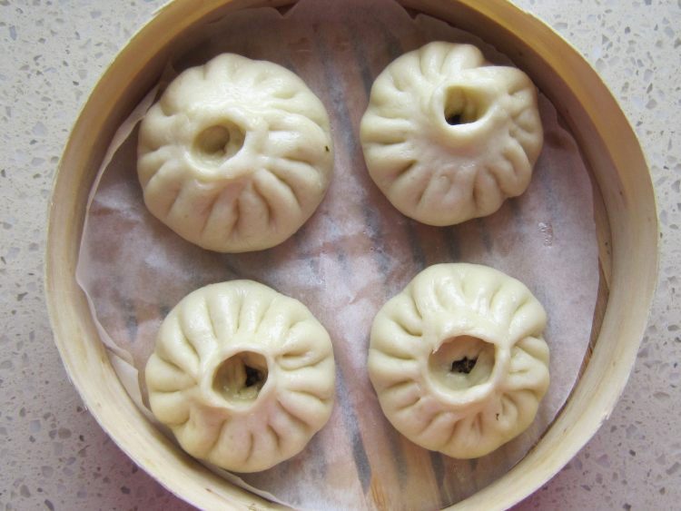 梅干菜肉包步骤16
