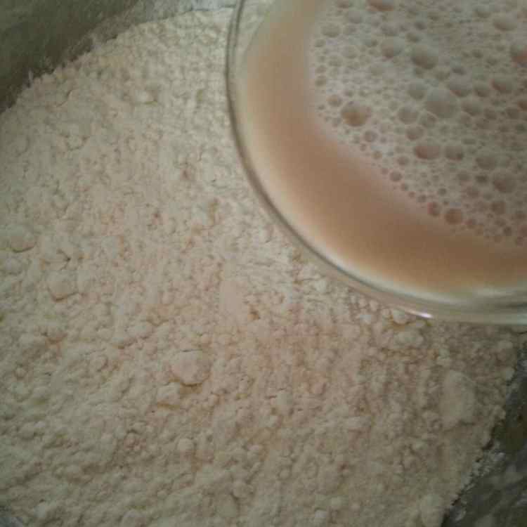 干贝香菇白菜肉包子步骤2