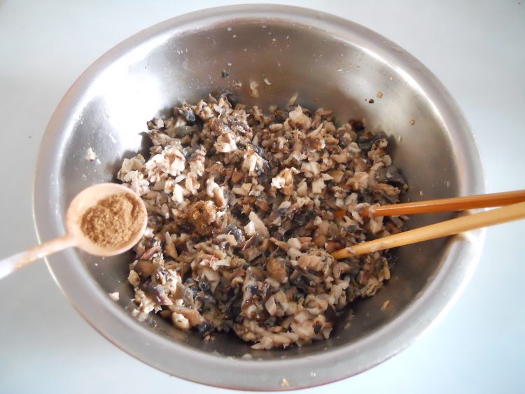乌鸡香菇荞麦包步骤6