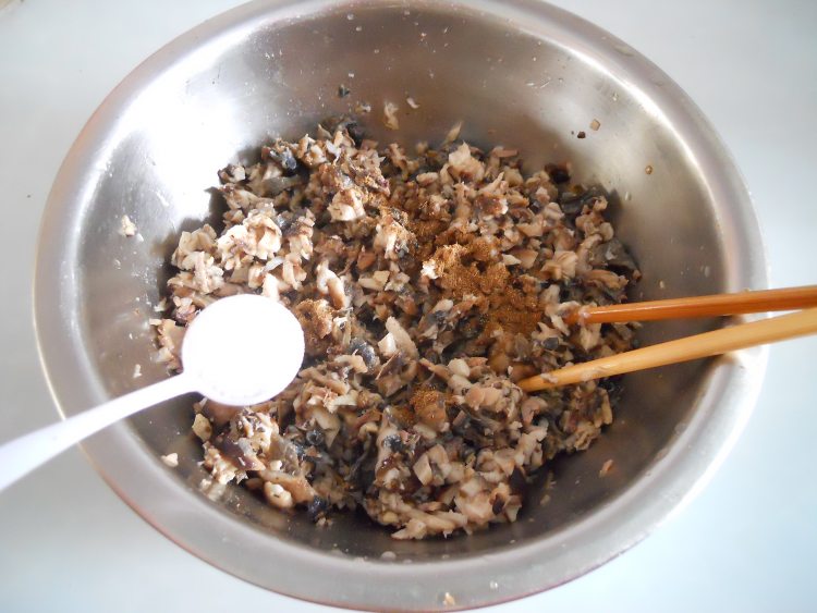 乌鸡香菇荞麦包步骤7