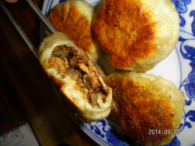酱肉煎包步骤7