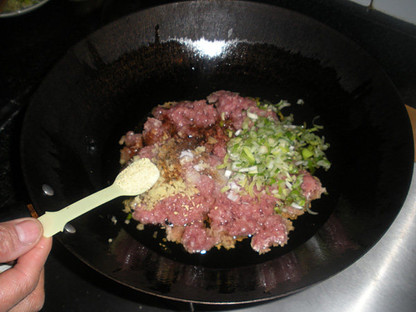 腌雪里红羊肉包子步骤17