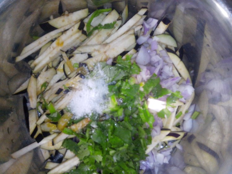 茄子尖椒馅包子步骤6