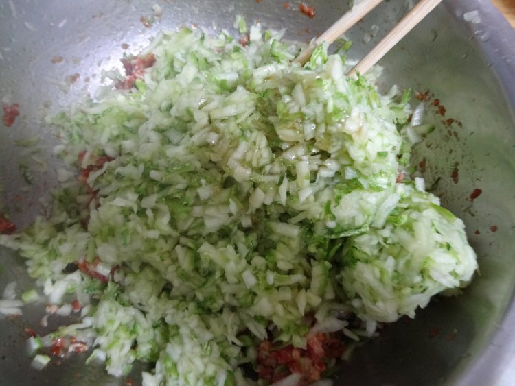 猪肉菜葫芦包子步骤7