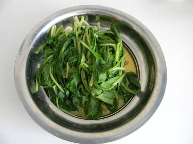 鸡蛋小白菜素馅包子步骤5